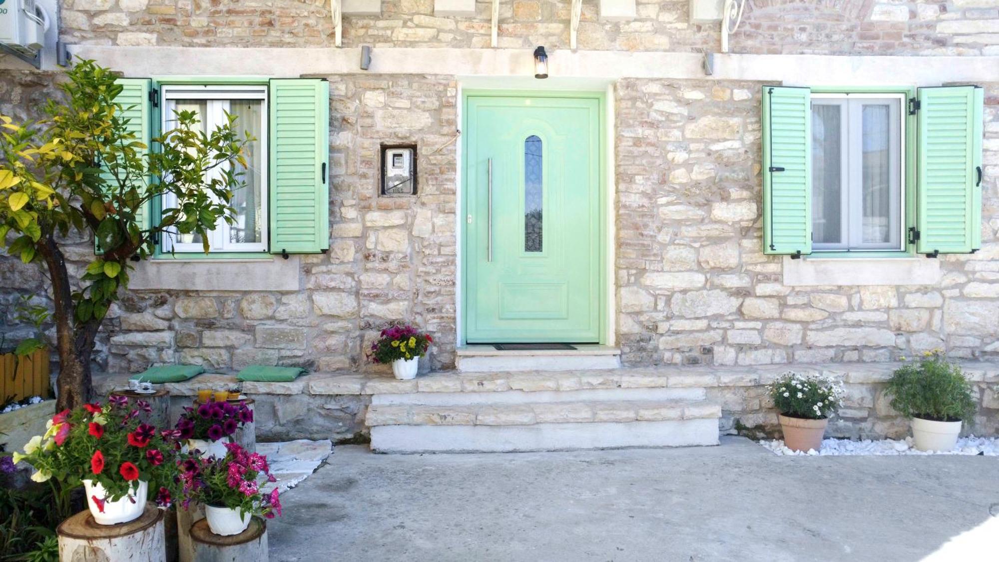 Captain Theo'S Modern Apartment Maria Lefkimmi  Exterior photo